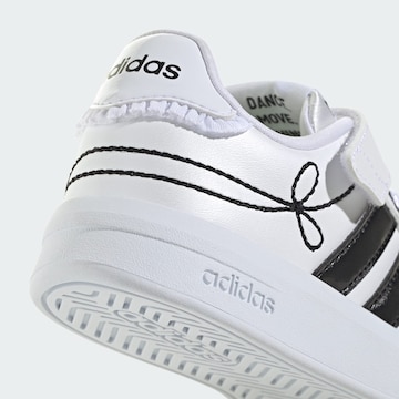 ADIDAS SPORTSWEAR Σνίκερ 'Grand Court 3.0' σε λευκό