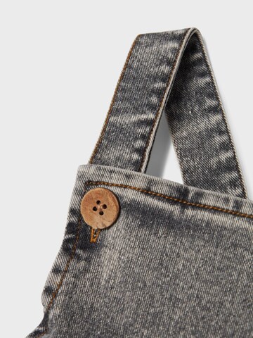 NAME IT Loosefit Overalls i grå
