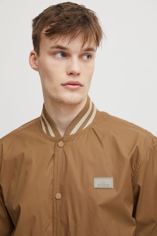 BLEND Between-Season Jacket in Brown