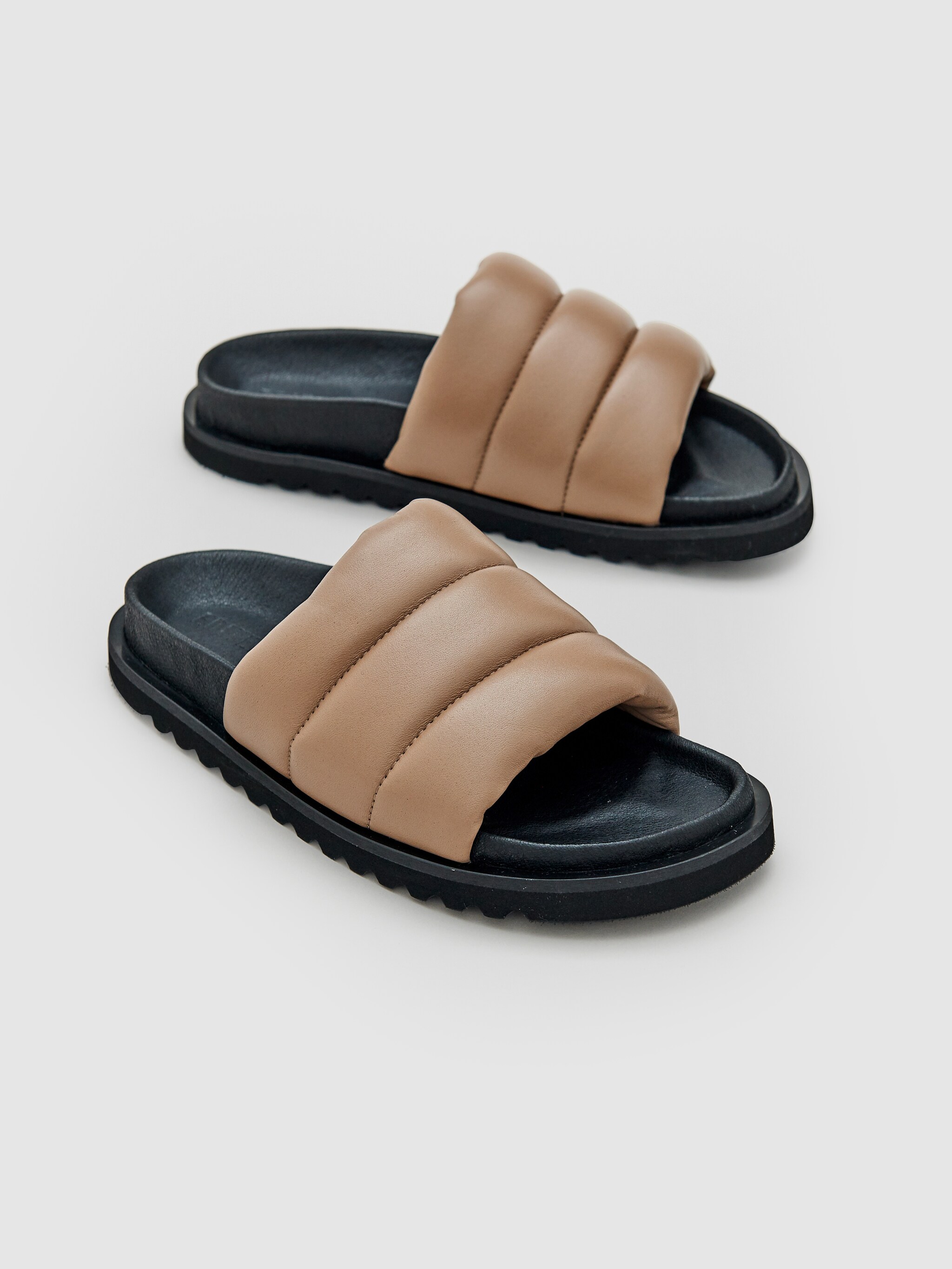 EDITED Produkte Sandale 'Alvida' taupe