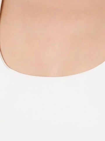 Top di Hiccup in bianco