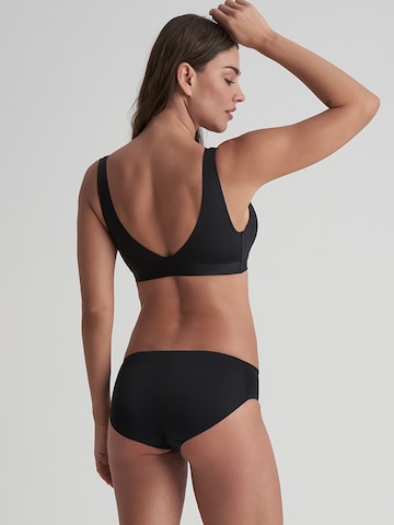 Slip scultant Bye Bra en noir