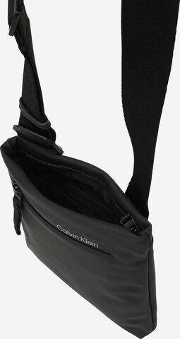 Calvin Klein Crossbody Bag in Black