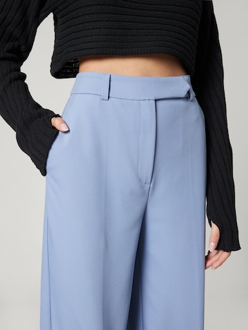 RÆRE by Lorena Rae Loose fit Trousers 'Arven' in Blue