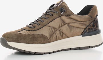 Relife Sneaker, ca.20 mm hoch in Braun: Vorderseite