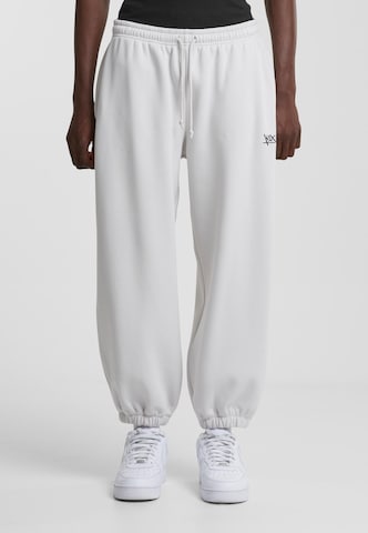 Loosefit Pantaloni di K1X in grigio: frontale