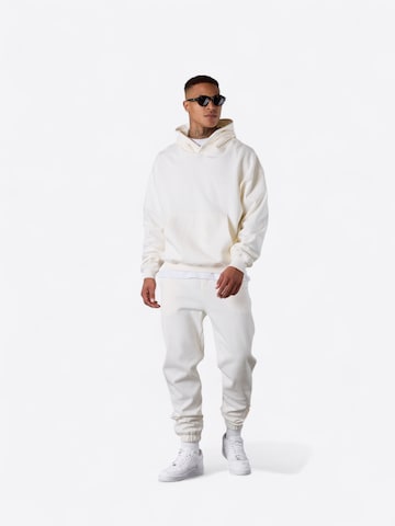ESTEEM Tapered Trousers 'Essential' in White