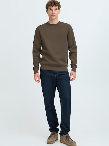 Casual Friday Sweatshirt 'CFSebastian' in Brown