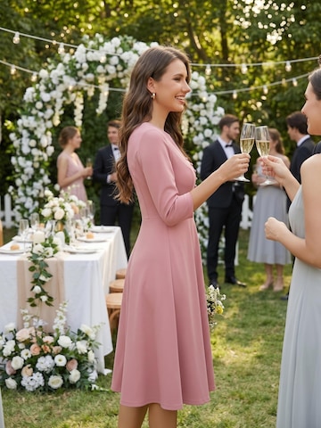 Zapaka Cocktail Dress in Pink