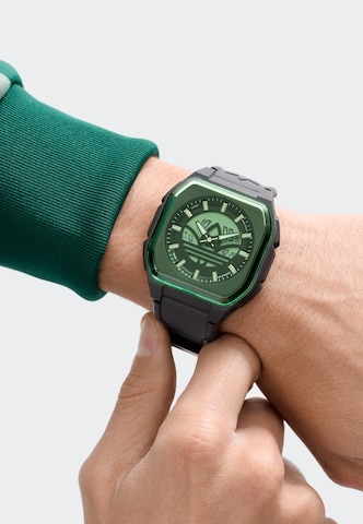 ADIDAS ORIGINALS Analogt ur 'City Tech Six' i sort