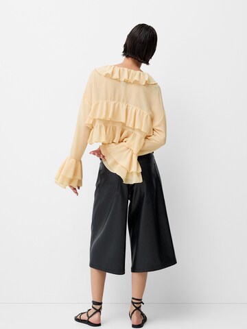Camicia da donna di Bershka in giallo