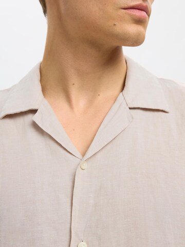Coupe regular Chemise SELECTED HOMME en gris