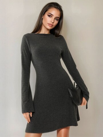Robes en maille Hiccup en noir : devant