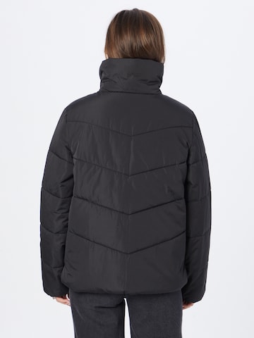 VANS Winterjacke 'FOUNDRY PUFF MTE' in Schwarz