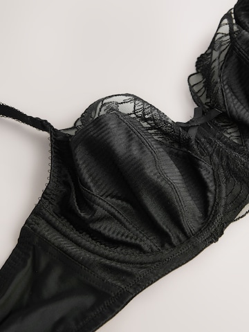 Next Бюстгальтер под футболку Бюстгальтер в Черный