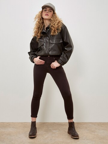 Apricot Skinny Jeans 'Sienna' in Brown