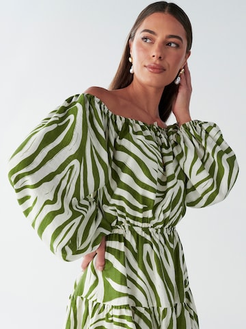 Rochie de la BWLDR pe verde