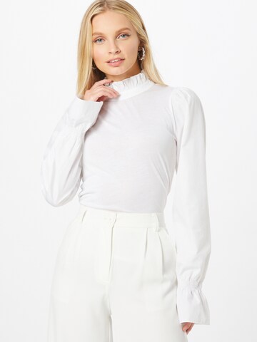 Rich & Royal Blouse in White: front