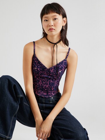 Monki Top in Blue: front
