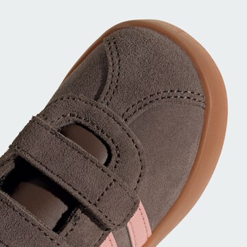 ADIDAS SPORTSWEAR Sportschoen 'VL Court 3.0' in Bruin