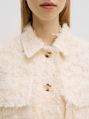 EDITED Φθινοπωρινό και ανοιξιάτικο μπουφάν 'Eija' σε λευκό