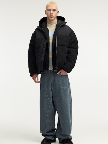 Pull&Bear Преходно яке в черно