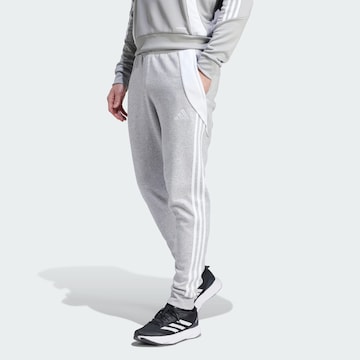 Effilé Pantalon de sport 'Tiro 24' ADIDAS PERFORMANCE en gris : devant