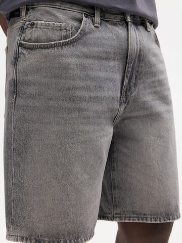 Pull&Bear Regular Jeans in Grey