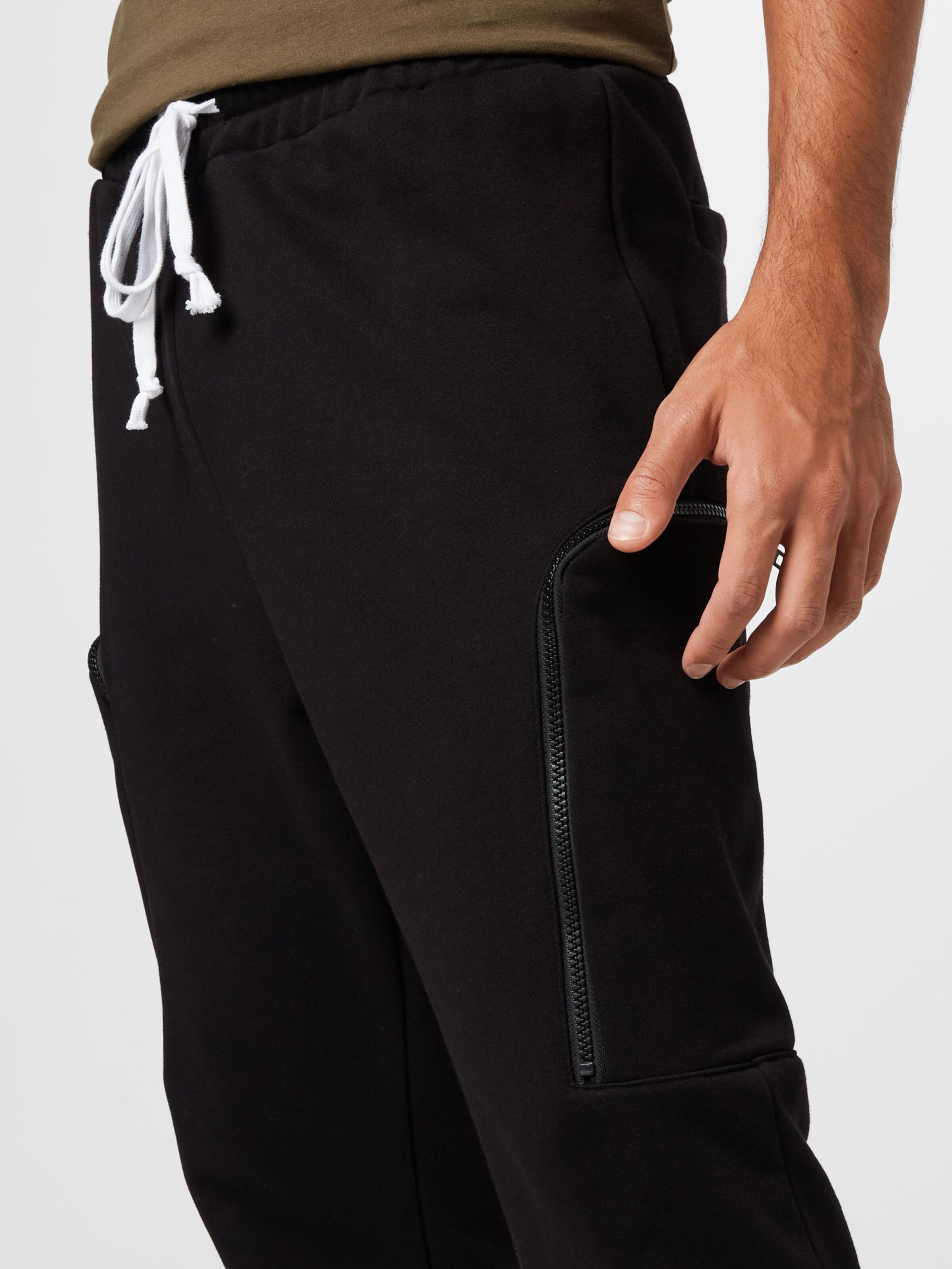 Männer Große Größen Urban Classics Hose in Schwarz - BR93960 Männer Große Größen Urban Classics Hose in Schwarz - BR93960