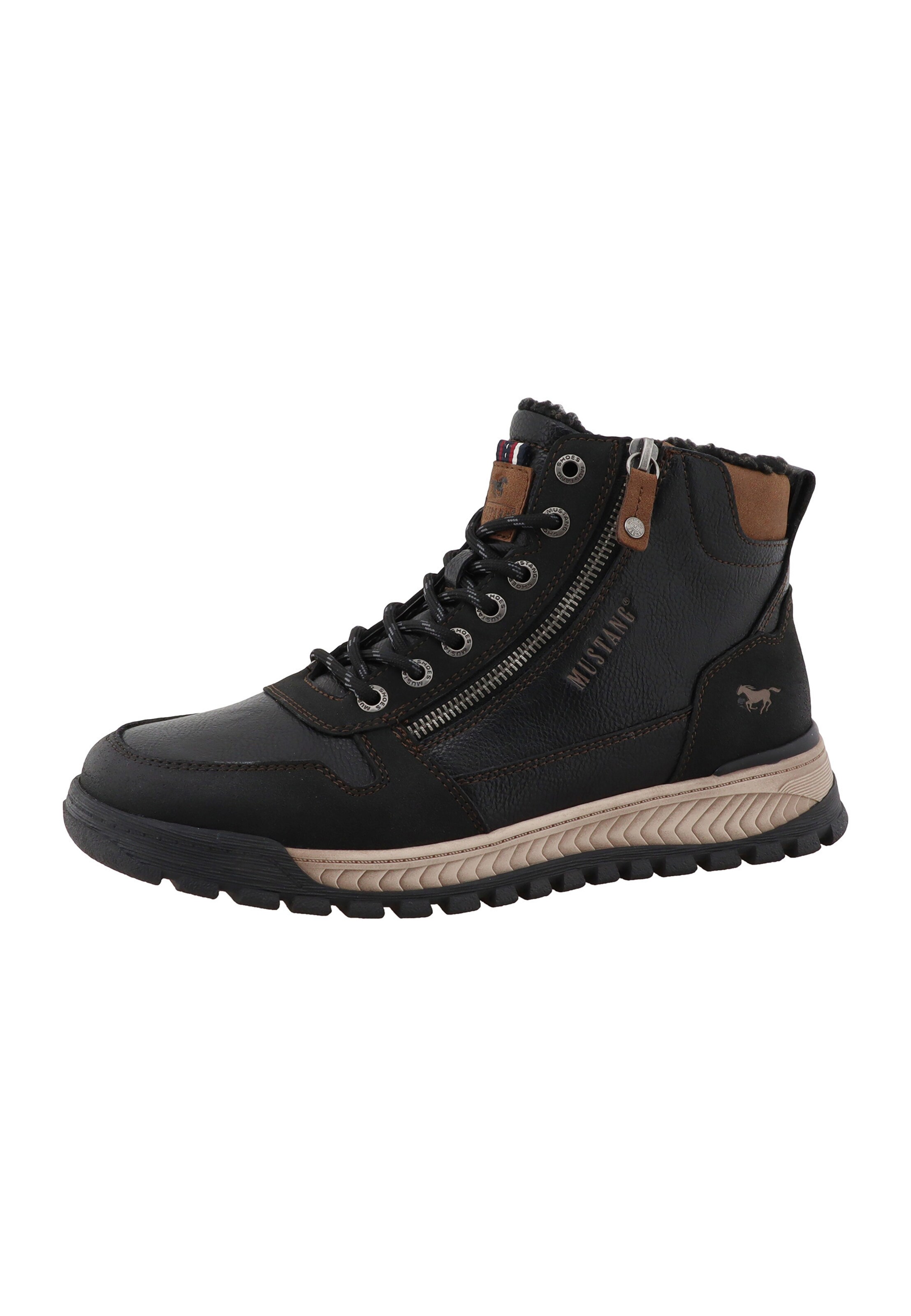 MUSTANG Veterboots in Zwart: voorkant