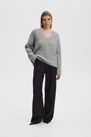 Gestuz Pullover 'Alpha' i grå