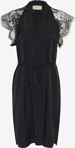 Cream Φόρεμα σε μαύρο: μπροστά