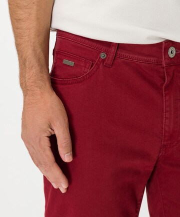 BRAX Regular Broek 'Cadiz' in Rood