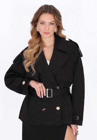 faina Tussenmantel in Zwart: voorkant