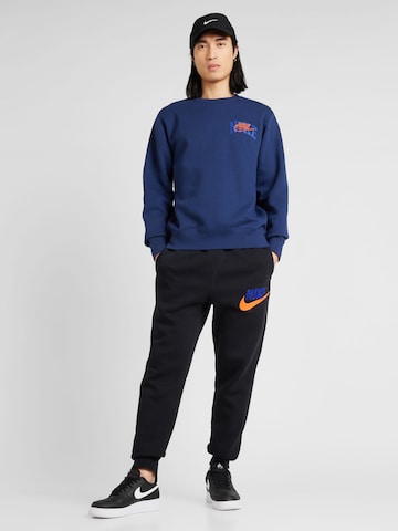 Nike SportswearTapered Hlače 'CLUB' - crna boja
