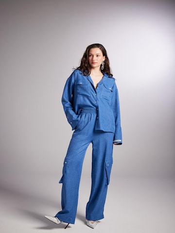 HOLLY LOLLY Loosefit Hose in Blau: Vorderseite
