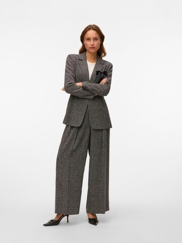 VERO MODA - regular Pantalón plisado 'PERLE' en negro