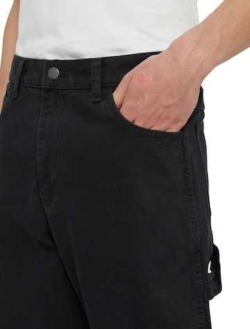 Loosefit Pantaloni cu buzunare de la DICKIES pe negru
