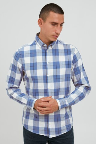 Casual Friday Regular fit Button Up Shirt 'Anton' in Blue: front