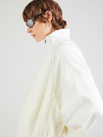 Nike Sportswear - Chaqueta de entretiempo en blanco