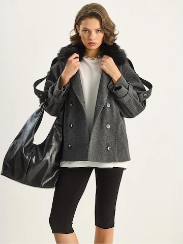 Bianco Lucci Tussenmantel in Grijs