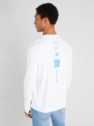 RVCA Shirt 'CALL' in Wit