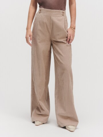 millane Wide leg Pants 'Silke' in Grey: front