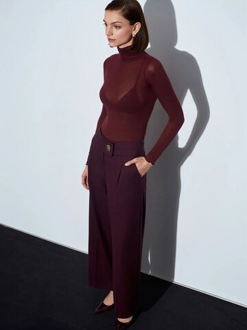 Dilvin Wide leg Pants in Red