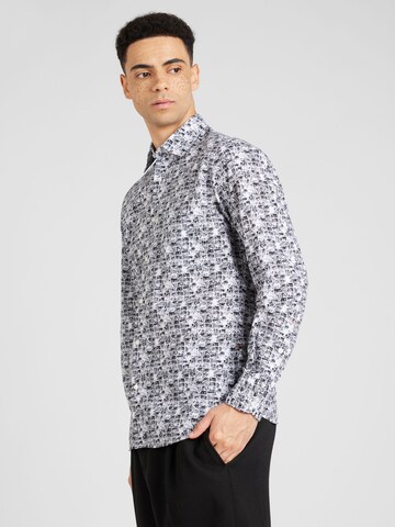 Coupe regular Chemise 'Remiton' BOSS en blanc : devant