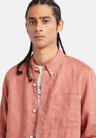 Coupe regular Chemise TIMBERLAND en rouge