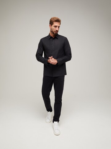 ABOUT YOU x Kevin Trapp Regular fit Overhemd 'Jasper' in Zwart