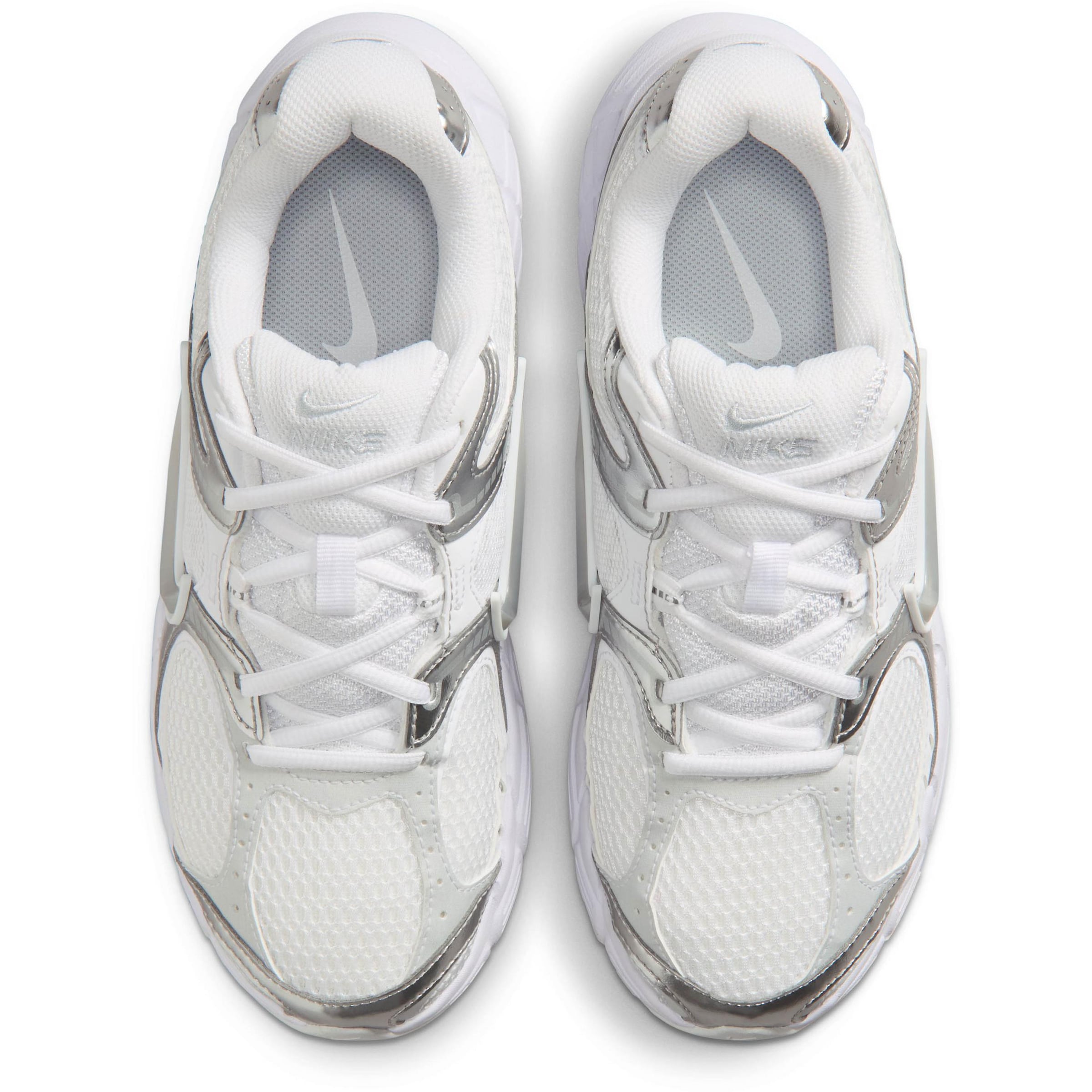 NIKE Sneakers ' V5 RNR' in Beige
