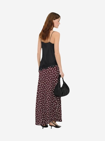 Top 'JDYFIFI S/L ASYM LACE SINGLET WVN NOOS 15379243' di Jaqueline de Yong in nero