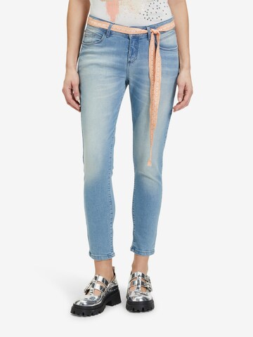 Cartoon Slimfit Jeans in Blauw: voorkant